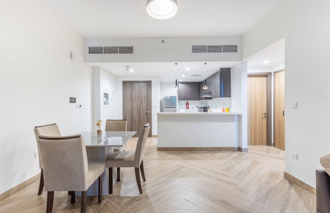 SuperHost - Chic Modern 1BR Apt Retreat with City View - Photo 23