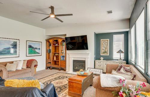 Rio Bravo Country Club Home in Bakersfield with Pool - Photo 4