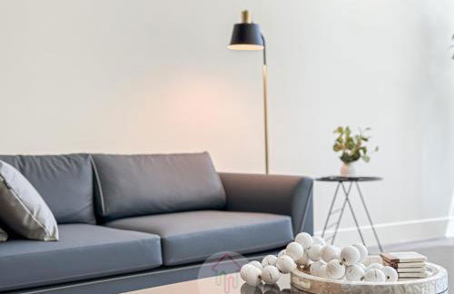 Sleek 1BR Loft in Luxury High-Rise - 103 - GL - Foto 9