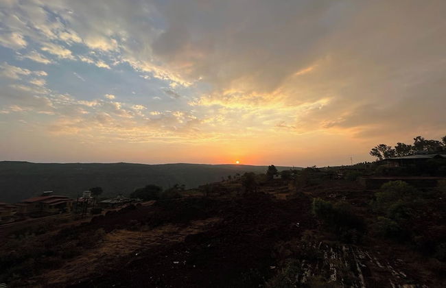 Savitri Bungalow - Photo 22