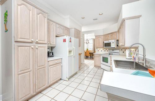 Palm Harbor Paradise - Spacious Home In Quiet Neighborhood with Heated Pool, Billiard Room, Hot Tub - Foto 42