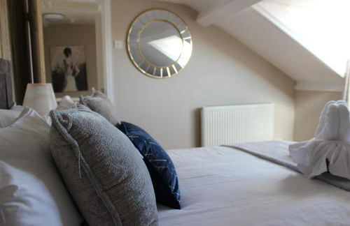 York Place Beautiful Apartment 5 Bedrooms Sleeps 9 - Foto 9