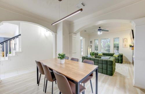 Amazing Getaway Home - 4 Bedrooms 2,5 Baths - West Houston, Katy, Richmond - Huge Pool, Mini-Golf, PingPong, Billards, BBQ, Katy Asian Town, Typhoon Waterpark, King Bed - Foto 39