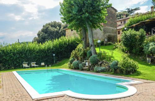 Stunning Holiday Home in Umbria With Jacuzzi - Foto 2