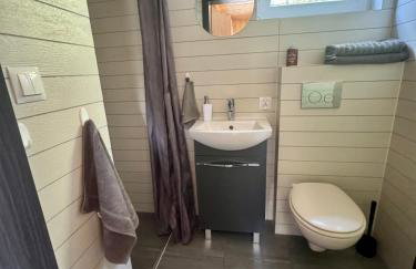 Zaciszna Idylla Domek z jacuzzi nad Jeziorem Złotnickim Karłowice - Photo 9