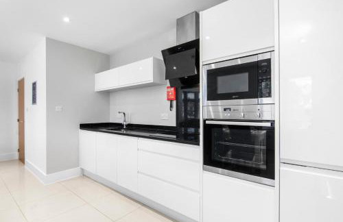 Luxury Apartment in Town Centre with Free Gated Parking - Foto 29