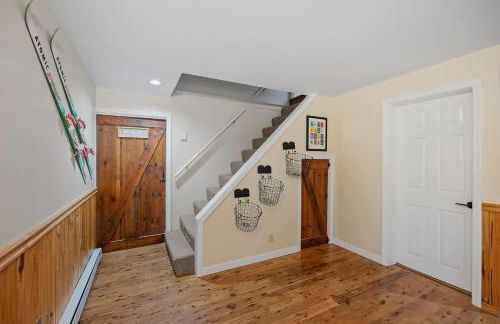 Cozy Mountain Retreat Fireplace Deck Near Lakes - Foto 26