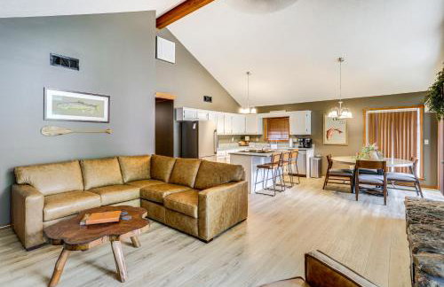 Steps to White River Cabin Retreat with Dock Access - Foto 10