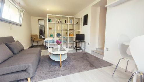 Studio calme petite vue lac - Photo 1