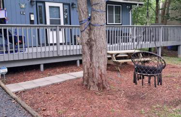 Fun Home in Pocono with Gameroom-Firpit-BBQ Grill-TV and AC in all rooms - Foto 39