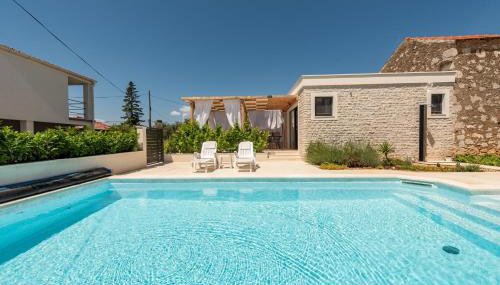 Apartment Varos with shared pool - Photo 3