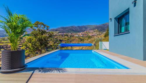 A&M House II Luxury Holidays Home - Photo 2