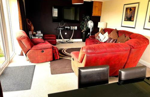 New Farm Cottage, hot tub, 3 bed, sleeps 6, private garden, entire home - Photo 6