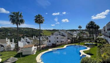 Feel The Vibe Alcaidesa - Foto 2, Garden, sunbed, Garden view