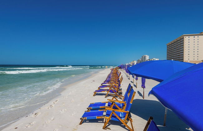 Spacious 2BR Condo w/ Partial Gulf Views, Pool, Across the Street From Beach! - Foto 51