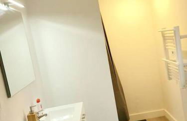 T2 cosy et calme avec terrasse - Foto 5