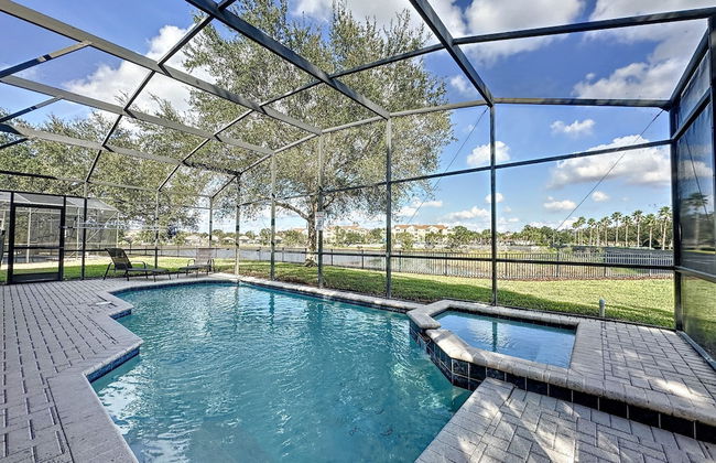 This Amazing 6 Bedroom Property With a Lake View - Foto 42