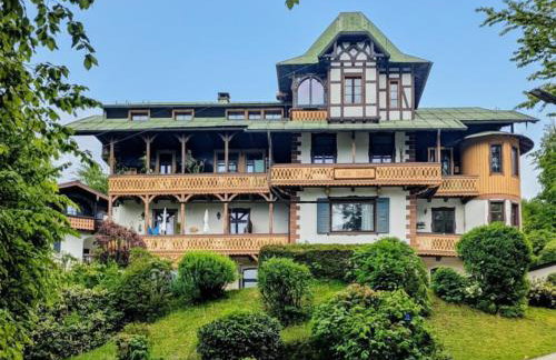Die Watzmannsuite - Familienfreundliche Ferienwohnung in historischer Villa mit Kamin, Infrarotsauna, Balkon, Garten, nur 10 Gehminuten ins Zentrum von Berchtesgaden - Foto 1