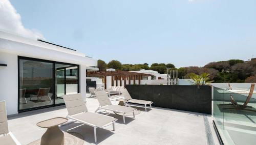 Casa Sol Luxury Rooftop Penthouse Gym Spa Pools - Photo 4