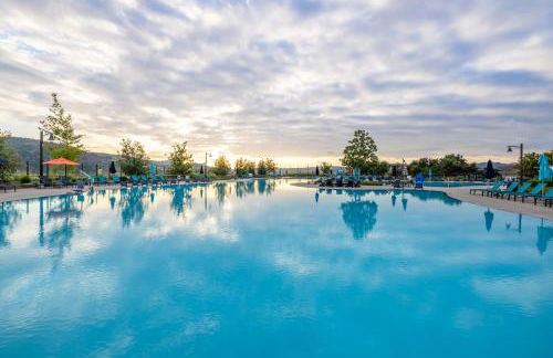 # Marbella Lane - Stylish Dream Home in RMV with Pool - Foto 99