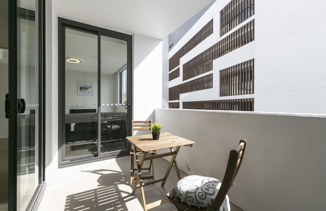 Cozy Home in Parramatta CBD - Photo 13