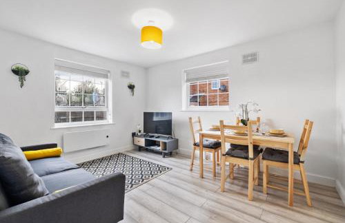 Stylish 1 Bed Apt 4 Min to Airport WiFi & Parking - Foto 10