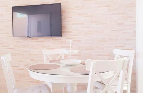 Katy's Luxury Apartments - Photo 7