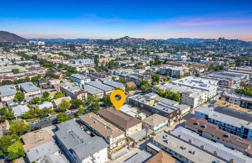 Modern 3BR Apt with Parking in Glendale - Foto 38