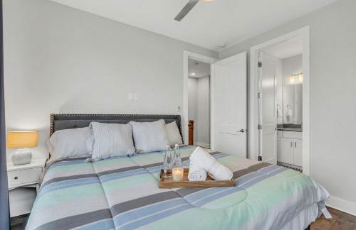 NEW Luxe 4BR 12 Beds - RoofDeck Views - Chefs Kitchen - Foto 20
