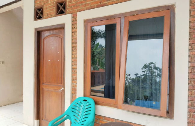 Villa Yustisia Curug 7 Cilember - Foto 76