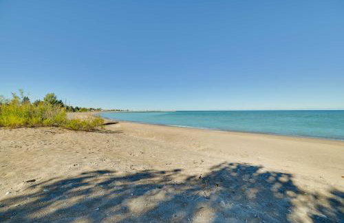 Dom Rodzinny Lakeview Getaway - Walk to Lake Huron - Photo 37