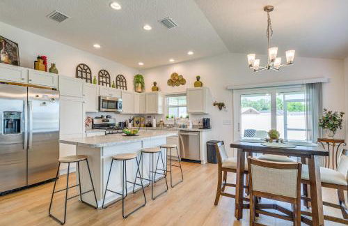 Furnished Lanai and Golf Cart The Villages Home! - Foto 6