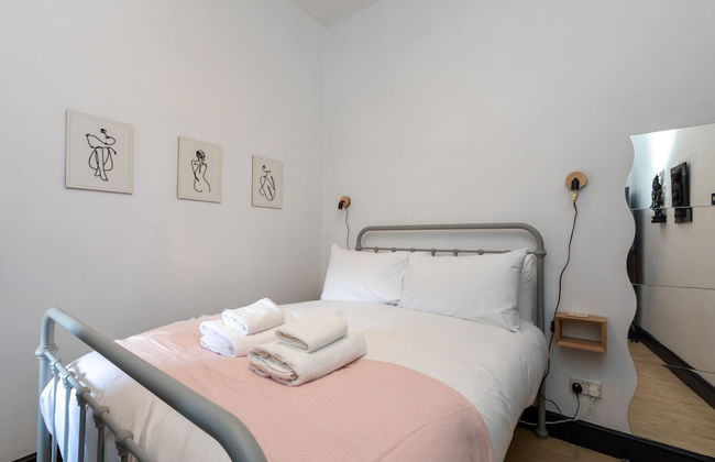 Serene and Spacious 1 Bedroom Garden Flat in Clapton - Foto 3