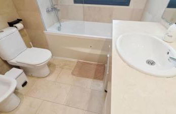 Great apartment with a pool on the beach in Barcelona - Photo 18