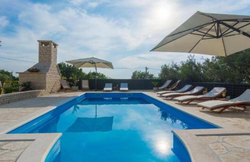 Holiday House BALEN with Swimming Pool - Foto 8