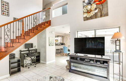 Pool Access Beautiful Modern Home in Las Vegas! - Photo 4