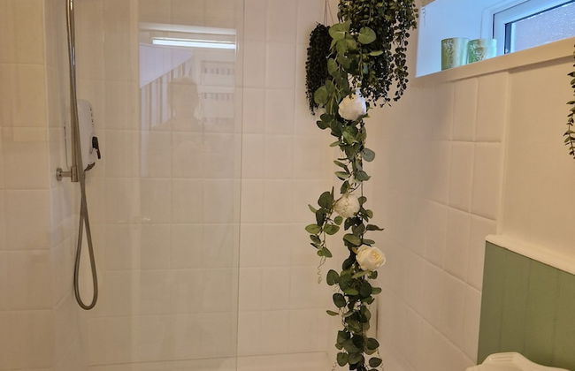 Lovely 2-bed Cottage in Coalbrookdale Telford - Photo 8