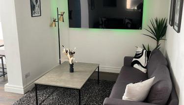 Lovely 2 Bed Full House By The Beach - Foto 2