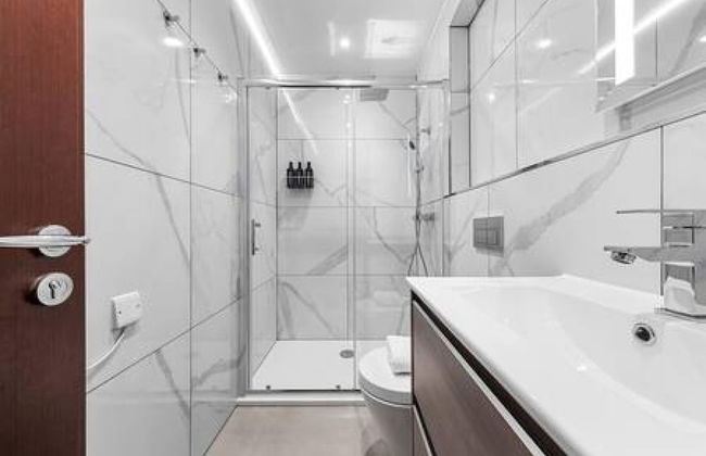 Luxury Spacious 2 Person Suite in North London - Foto 20