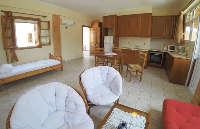 Tarsanas Apartments - Photo 17