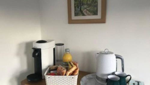 A Cotswold Cabin with Great Views and a Hot Tub - Foto 2