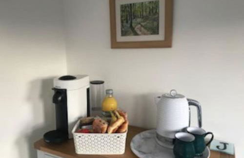 A Cotswold Cabin with Great Views and a Hot Tub - Foto 2