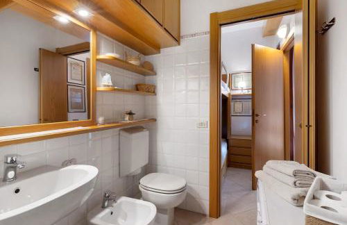 Appartamento Fronte Mare con posto auto privato LT - Foto 17