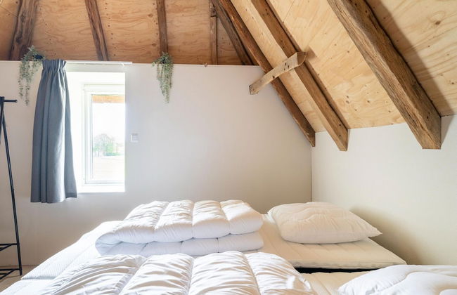 Comfortable Holiday Home in Voorst in a Tranquil Location - Photo 8