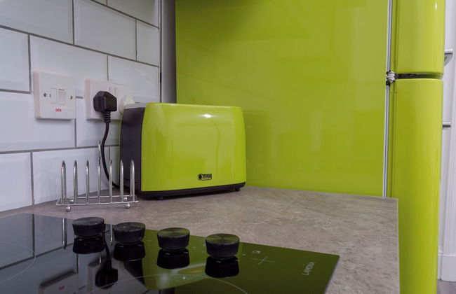 3-bedroom Apartment by Eden Project - Free Parking - Photo 29