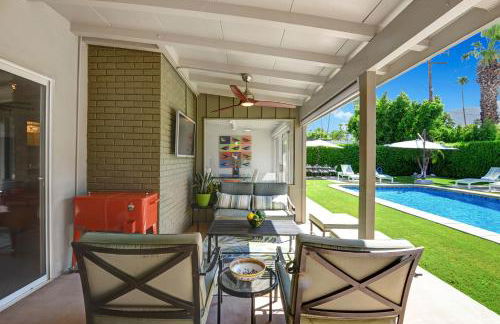 Ultra-Luxury- Resort Style Private Compound-Close to Everything- 3BD/2.5BA - Foto 13