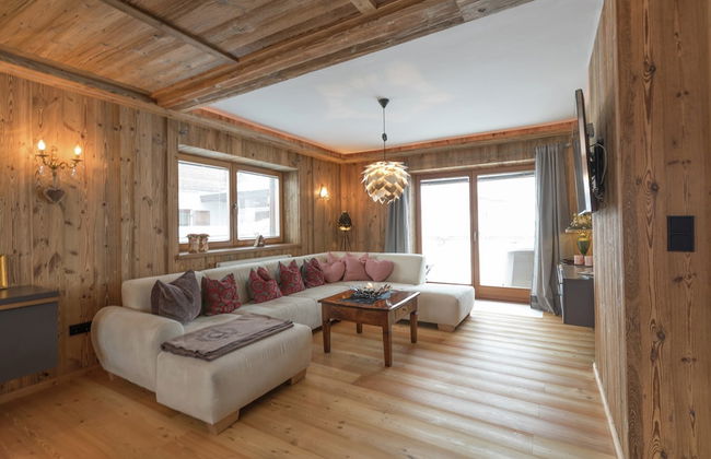 Unique Chalet in the Center of Elmau, Near Ski Lift - Photo 17