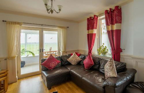 Cottage - Sleeps 5 - Hot Tub - Garden - Parking - Foto 8