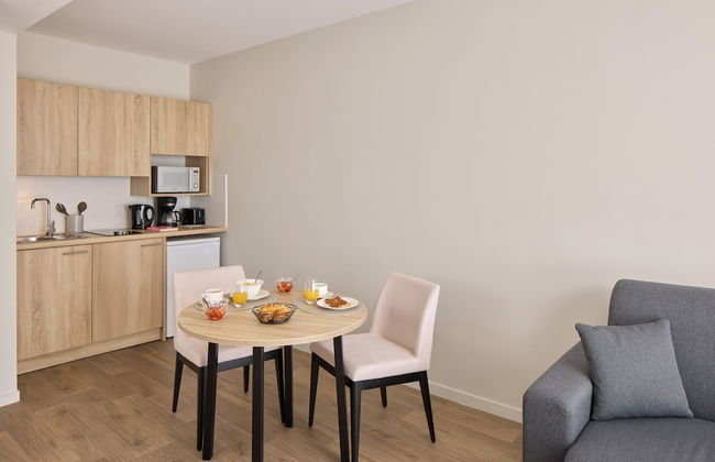 Zenitude Hôtel-Résidences Reims - Foto 8