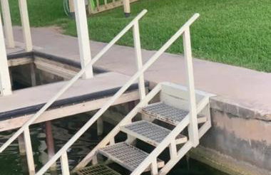 Spacious Lakefront Home with Water Views, WiFi & Private Washer/Dryer - Photo 3